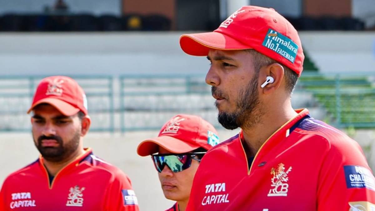 Malolan Rangarajan during RCB's practice session