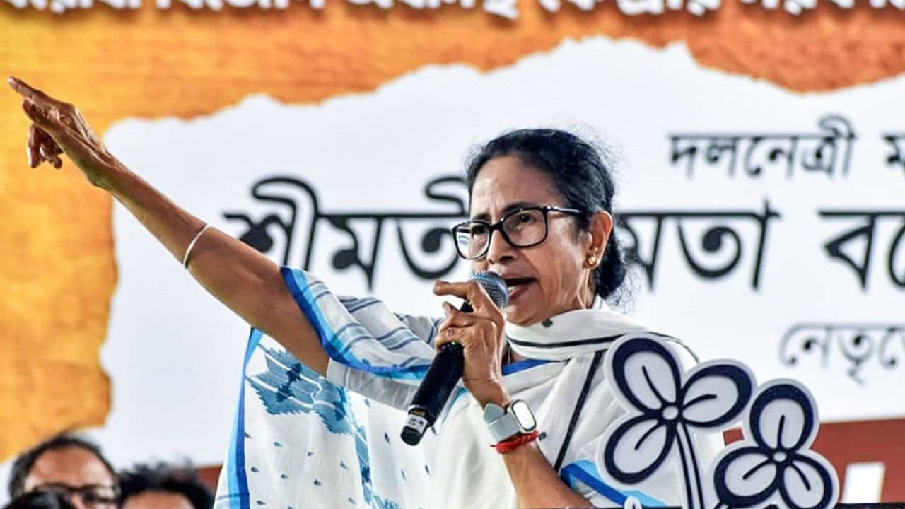 If They Won't Respect Mahatma, We Will' Mamata Banerjee Renames West Bengal's Job Scheme Amid the 'G Ram G Bill' Row 
