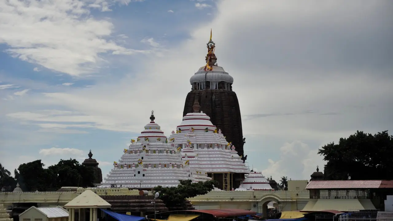 Man detained for writing threatening messages on walls of Puri Jagannath Temple