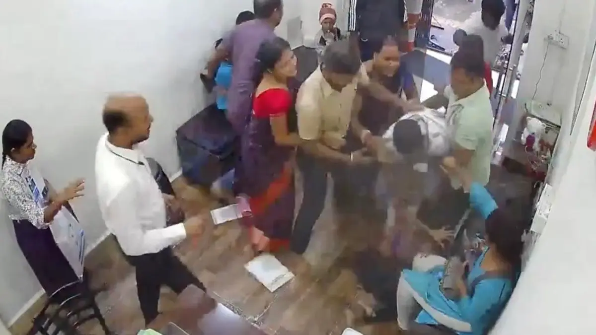 Man Kicks, Drags Woman Receptionist by Hair for Telling Him to Wait