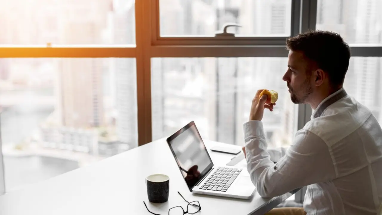 Man Shares Ordeal on Reddit