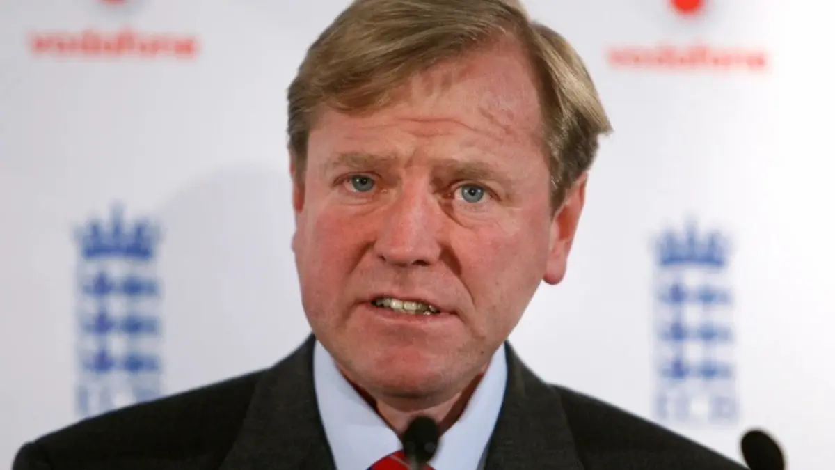 Managing director of England cricket Hugh Morris reads a statement at the Oval cricket ground in London in 2009