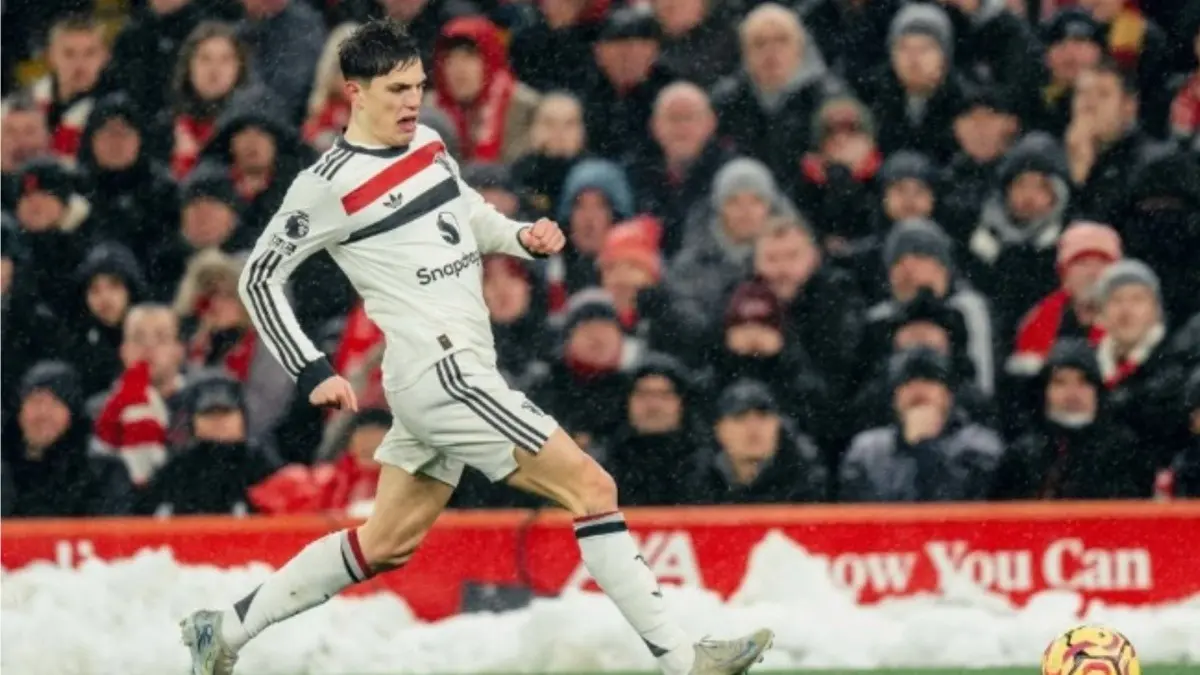 Manchester United youngster Alejandro Garnacho in action