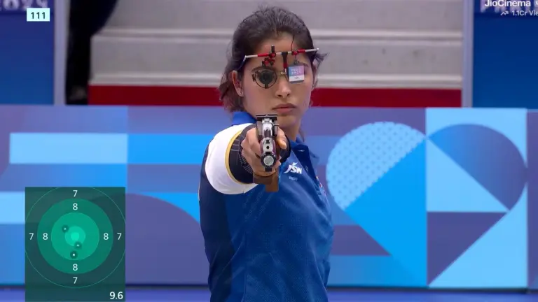 मनु भाकर ने जिस पिस्टल से ब्रॉन्ज मेडल पर लगाया निशाना, उसकी कीमत और वजन जान उड़ जाएंगे होश Manu Bhaker