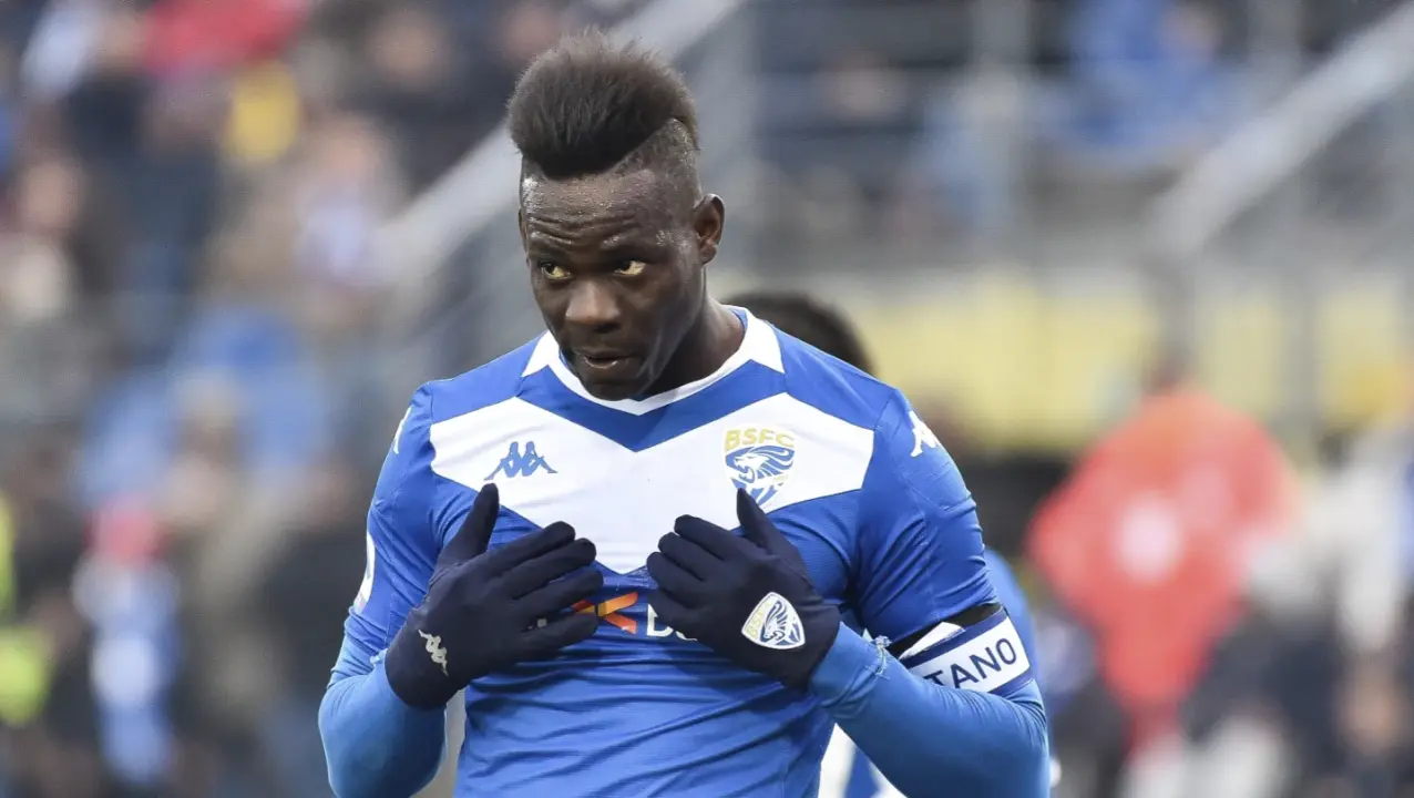 Mario Balotelli undergoing medical with Genoa for Serie A return Mario Balotelli