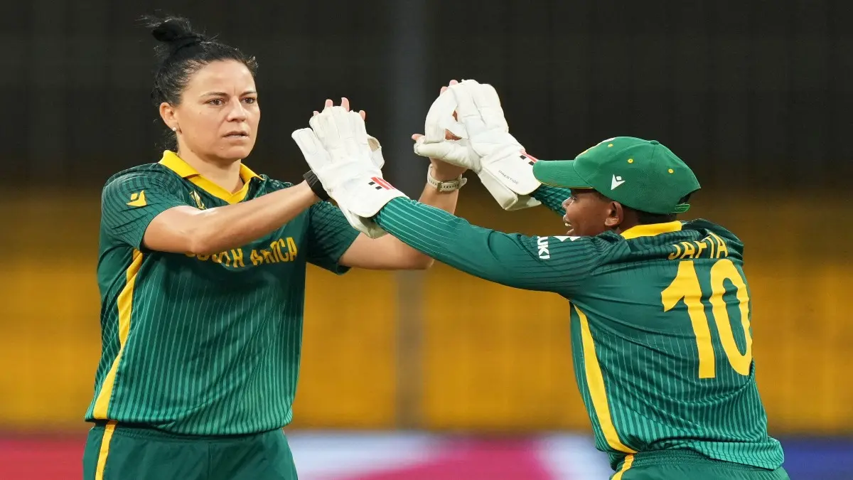 Marizanne Kapp celebrates a wicket