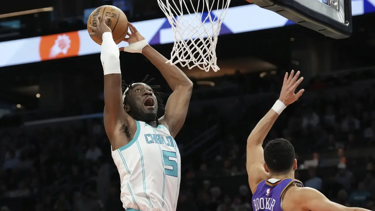 Booker Scores 30 Points, Durant Has 27 As Suns Rally To Beat The Hornets 120-113 Mark Williams