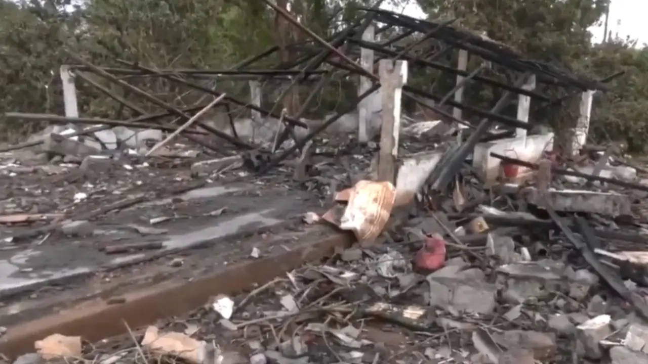 Big Breaking: Massive Blast at Firecracker Factory in Andhra Pradesh's Anakapalli, 6 Workers Killed Massive Blast at Firecracker Factory in Andhra Pradesh's Anakapalli, 6 Workers Killed