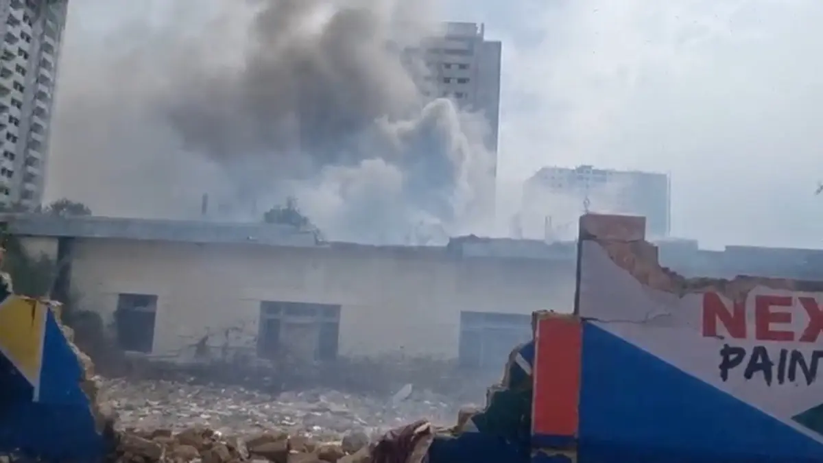 Powerful Explosion Rocks Karachi's Fireworks Factory, Leaving 34 People Injured Massive blast in Karachi