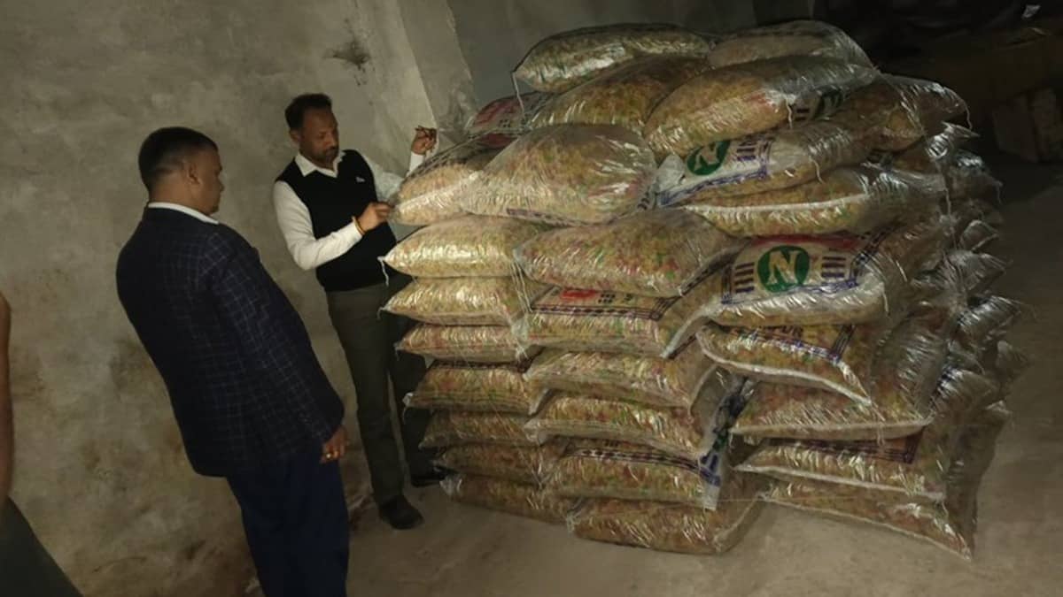 Massive Crackdown in Kanpur: Over 13,000 Litres of Adulterated Oil Seized By FSSAI & UPFSDA During Raid