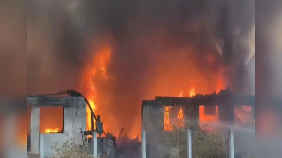Massive Fire Breaks Out at a Plastic Manufacturing Company in Gujarat's Valsad, Dousing Ops Underway