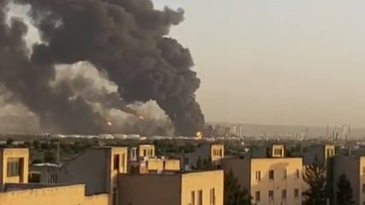 Massive Fire Breaks Out In Tehran, Plume of Thick Black Smoke Seen