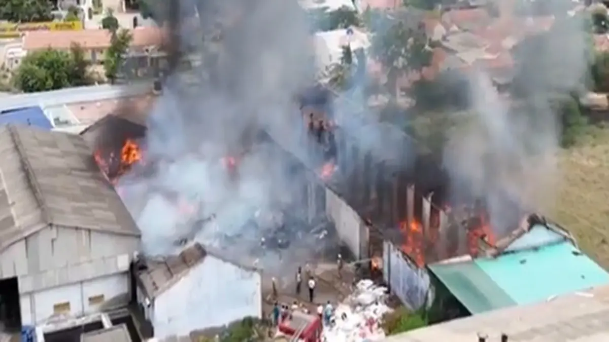 Massive Fire Engulfs Dyeing Factory In Tamil Nadu's Tiruppur, Firefighting Underway