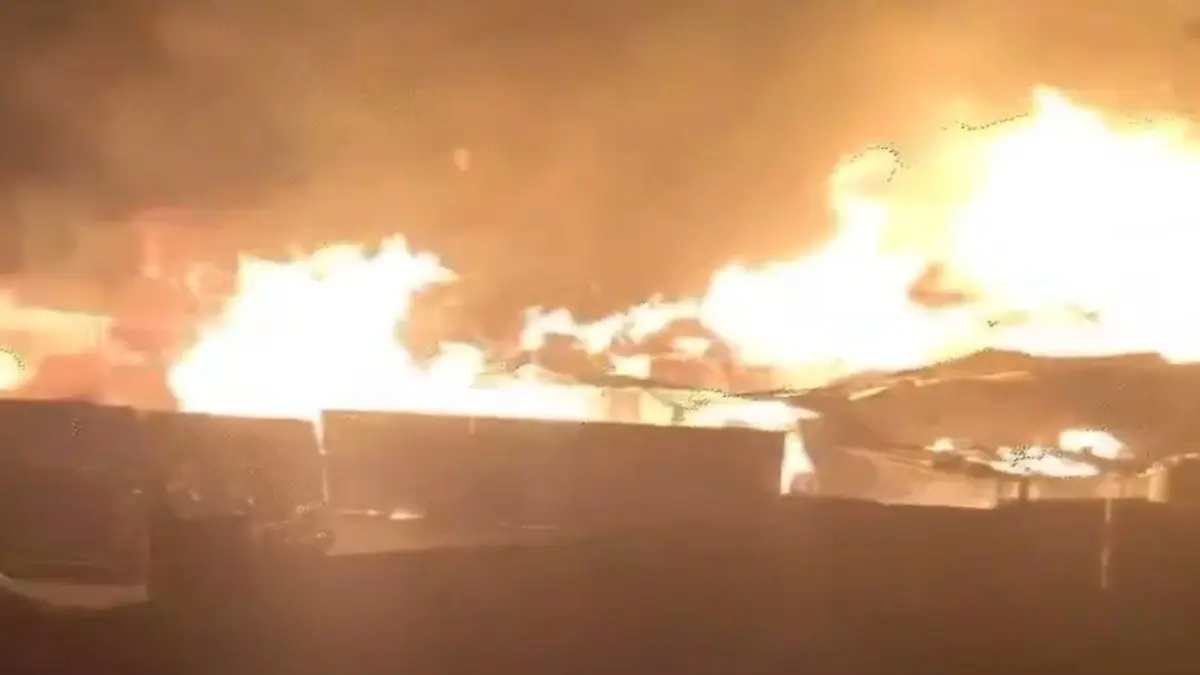 Massive Fire Engulfs Wood Warehouses Near Bhopal Railway Station Massive Fire Engulfs Wood Warehouses Near Bhopal Railway Station