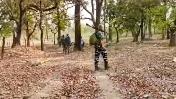 छत्तीसगढ़ के बीजापुर में सुरक्षाबलों के साथ मुठभेड़ में 12 नक्सली ढेर मुठभेड़ में पांच नक्सली ढेर