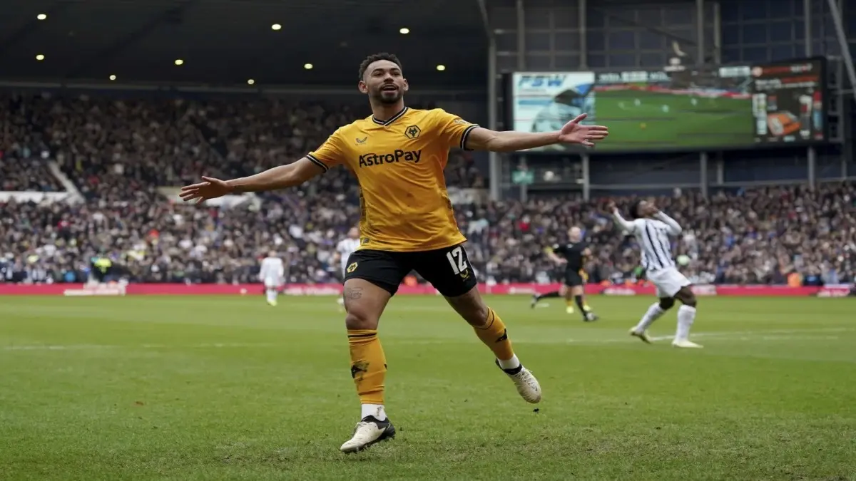 Matheus Cunha celebrates his goal