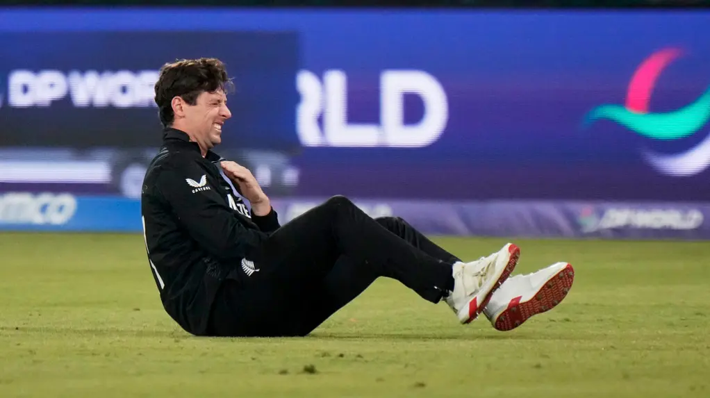 Concern In The Kiwi Camp Grows After Matt Henry Suffers Injury Scare, May Miss Out From IND-NZ Champions Trophy Final Matt Henry