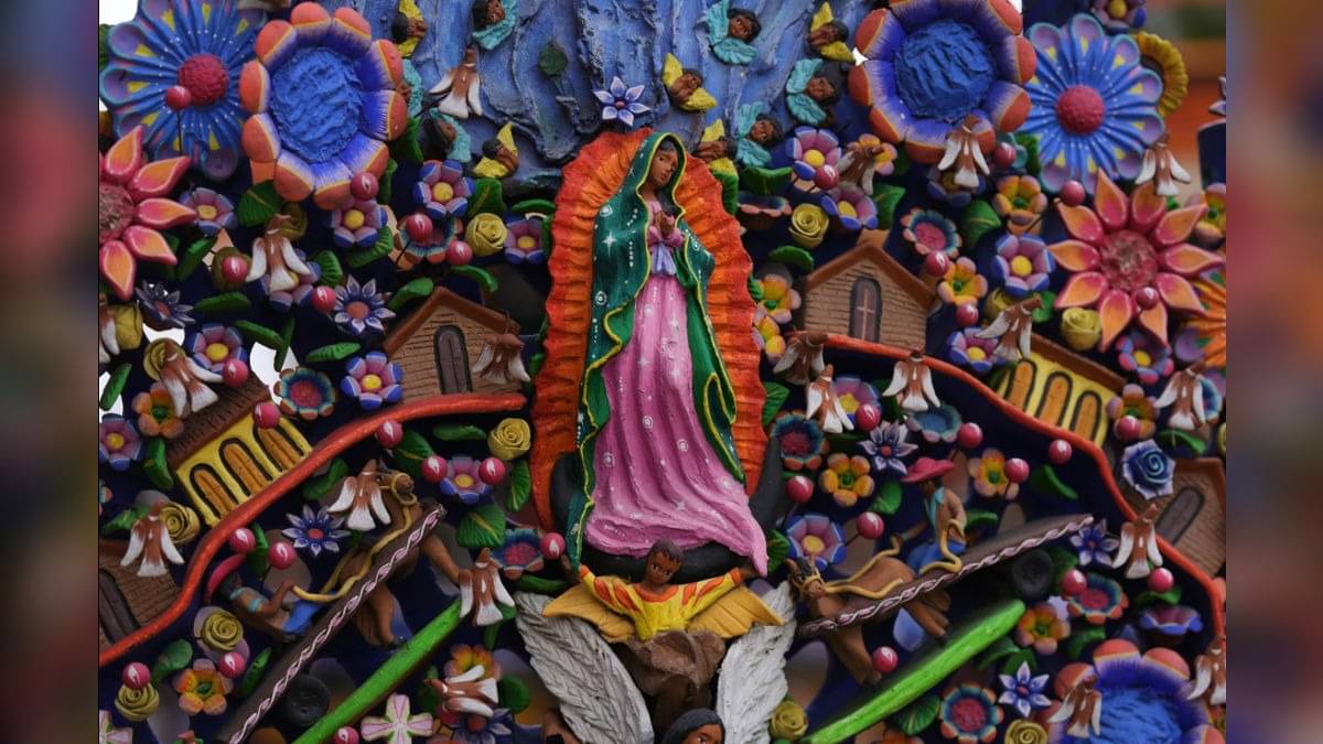 Mexican Artisans Turn Clay Into Trees Of Life That Are Celebrated Worldwide | See Pics