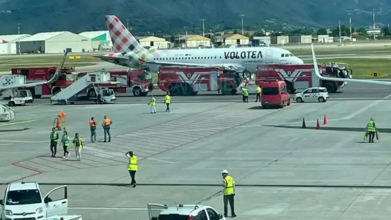 Milan Horror: Man Dies After Being Sucked Into Flight's Engine Milan Horror: Man Dies After Being Sucked Into Flight's Engine