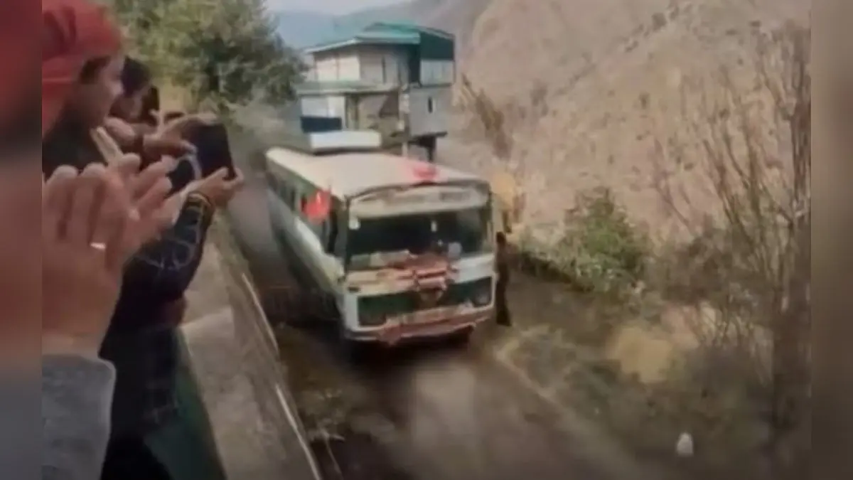 Himachal: After 78-Year Wait, Tuman Village in Mandi Gets First Road and Bus Service, Video Goes Viral