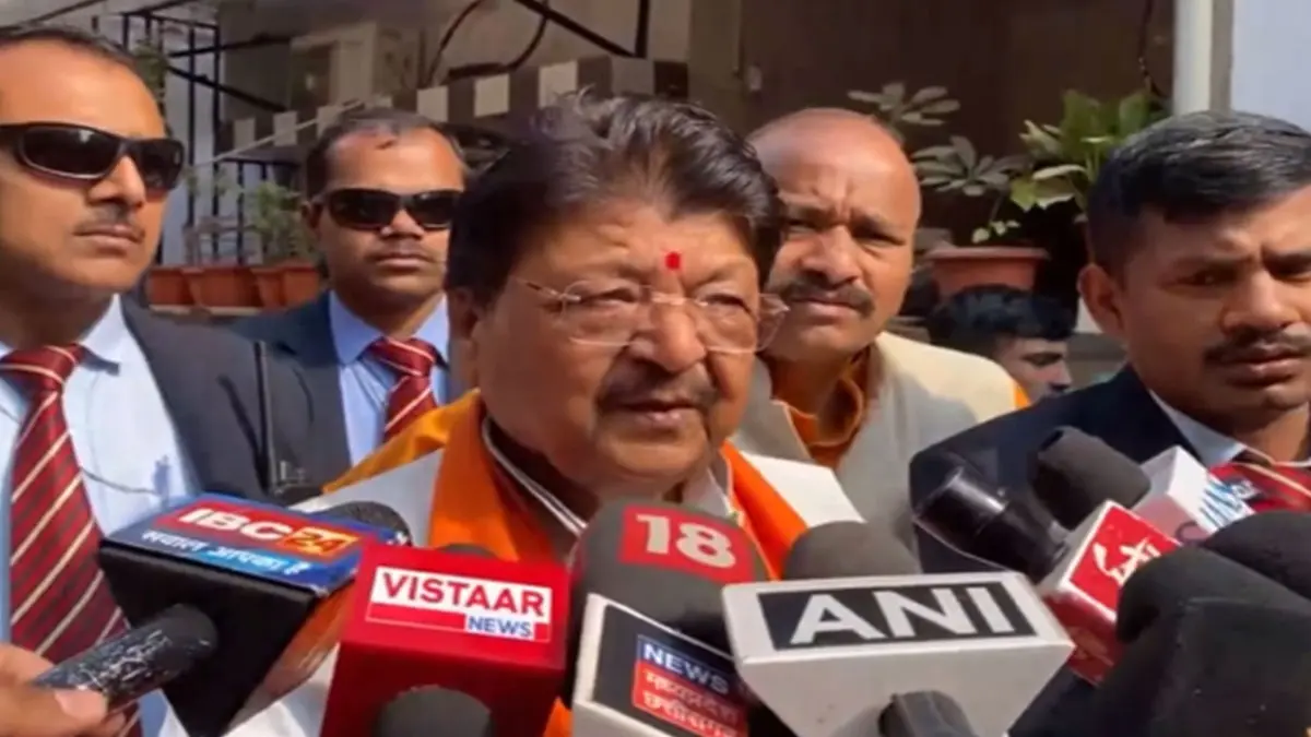 Minister Kailash Vijayvargiya Meets Families Affected by Contaminated Water in Indore