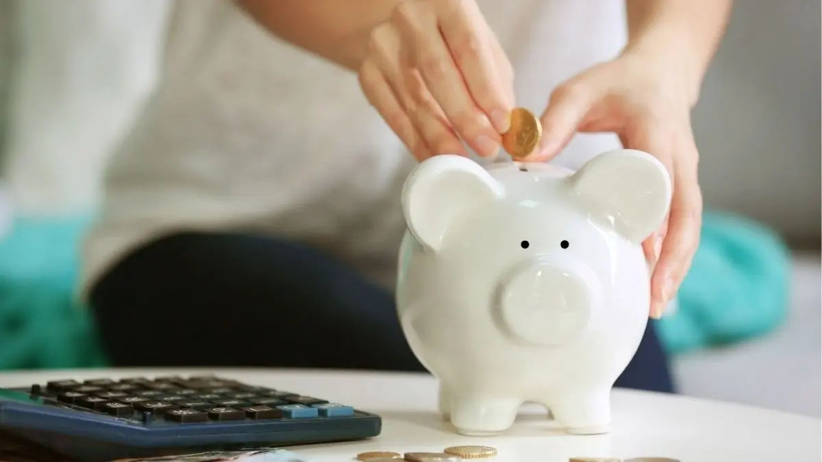 Minor vs Regular Savings Account: What Parents Should Know