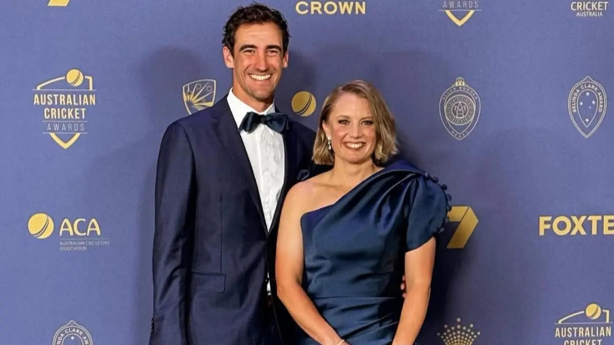 WATCH | Mitchell Starc Glows in Delight as Wife Alyssa Healy Smashes a Hundred in Her Farewell ODI Appearance Mitchell Starc, Alyssa Healy