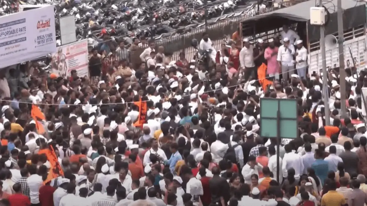 MNS Protest in Maharashtra over language