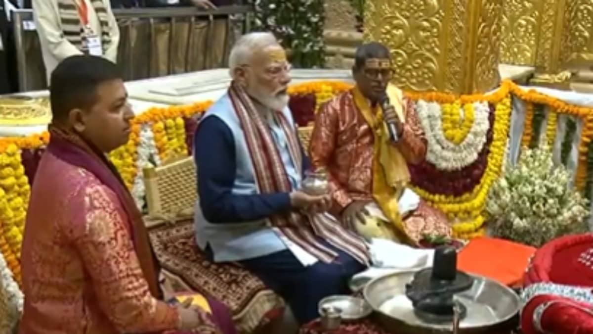 PM Modi Performs Puja At Shree Somnath Mandir, Offers 'Abhishek'