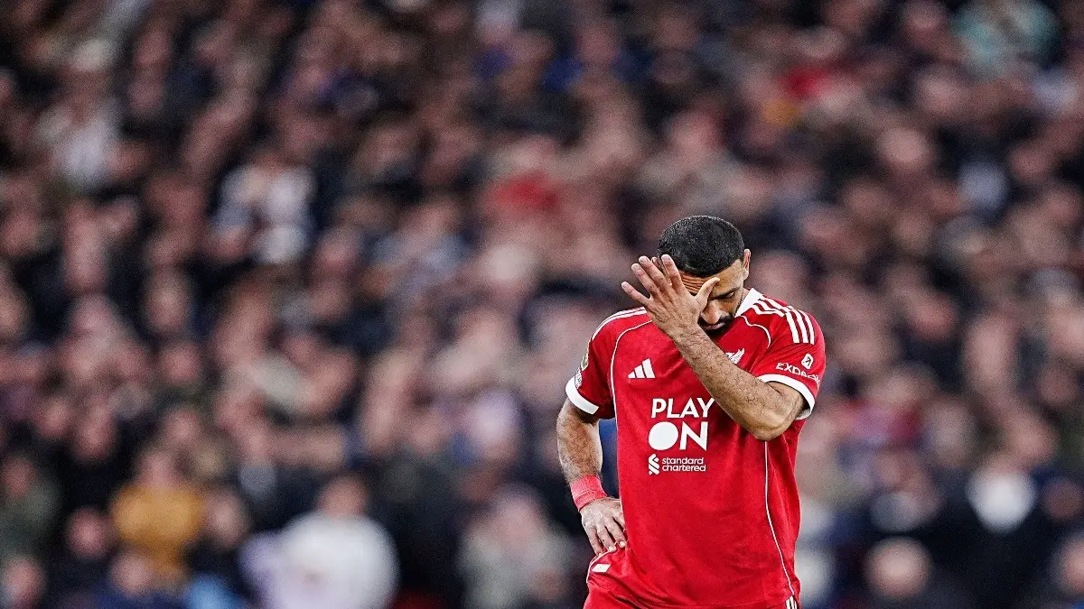 Mohamed Salah reacts during Liverpool vs Manchester United game