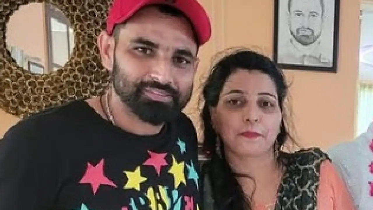 Mohammed Shami With sister
