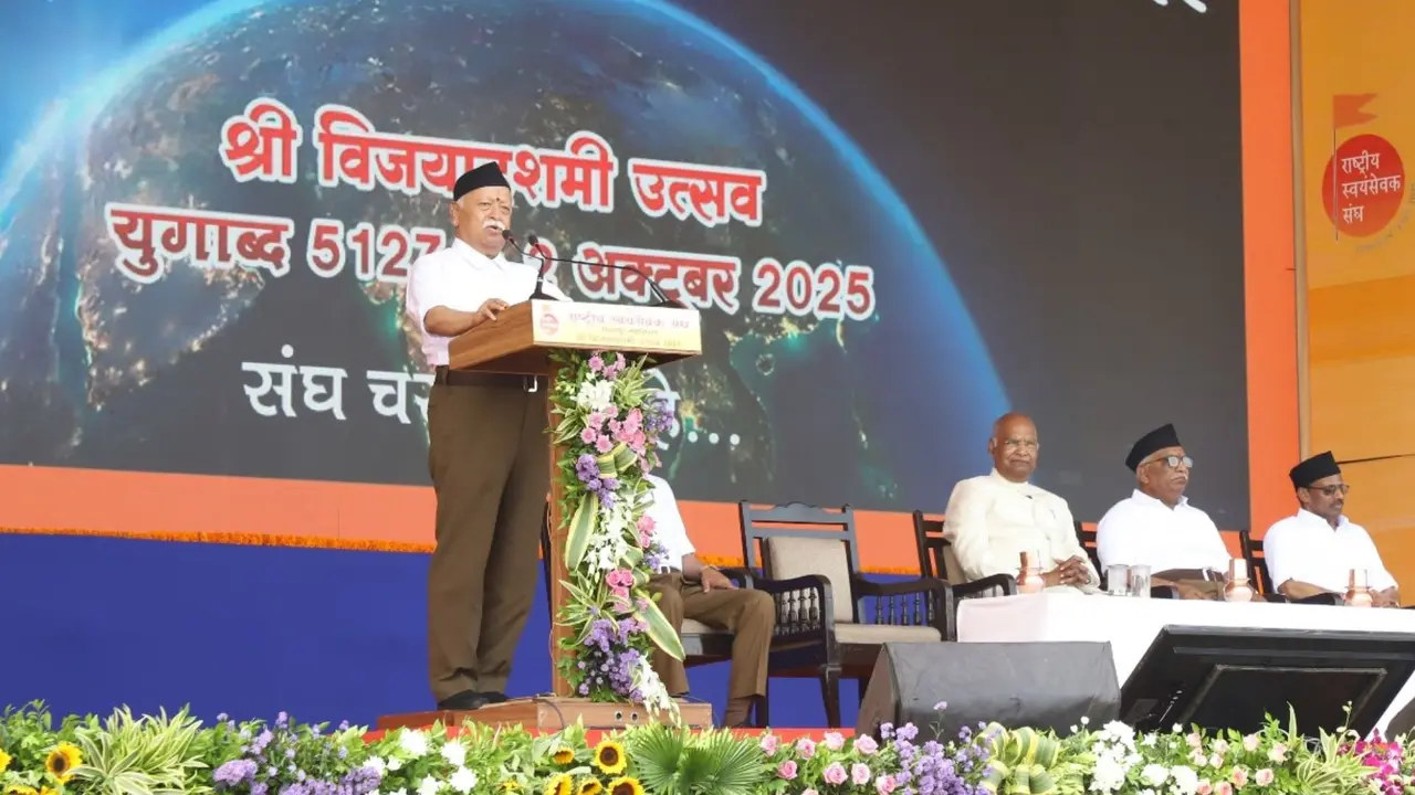 RSS 100 Years: 'पहलगाम घटना से पता चला कौन हमारा दोस्त और कौन दुश्मन', विजयादशमी उत्सव में बोले मोहन भागवत Mohan Bhagwat at RSS Vijayadashami Utsav 2025