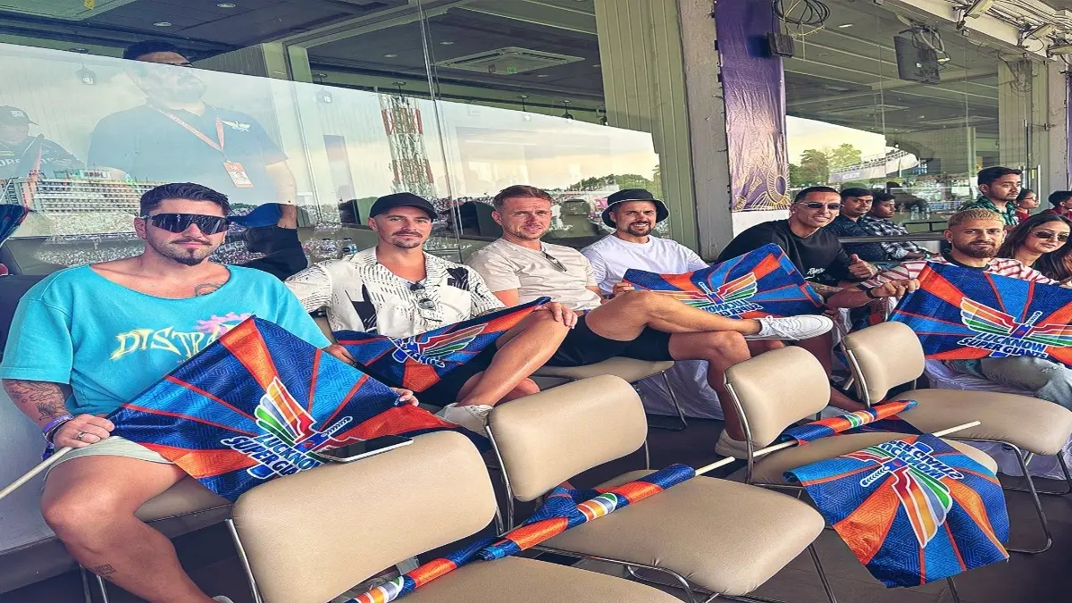 Mohun Bagan footballers at the Eden Gardens