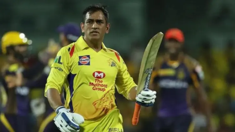 ms dhoni kicked water bottle csk vs rcb match