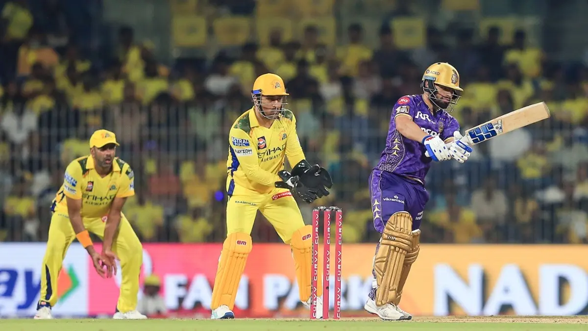 MS Dhoni and Rinku Singh