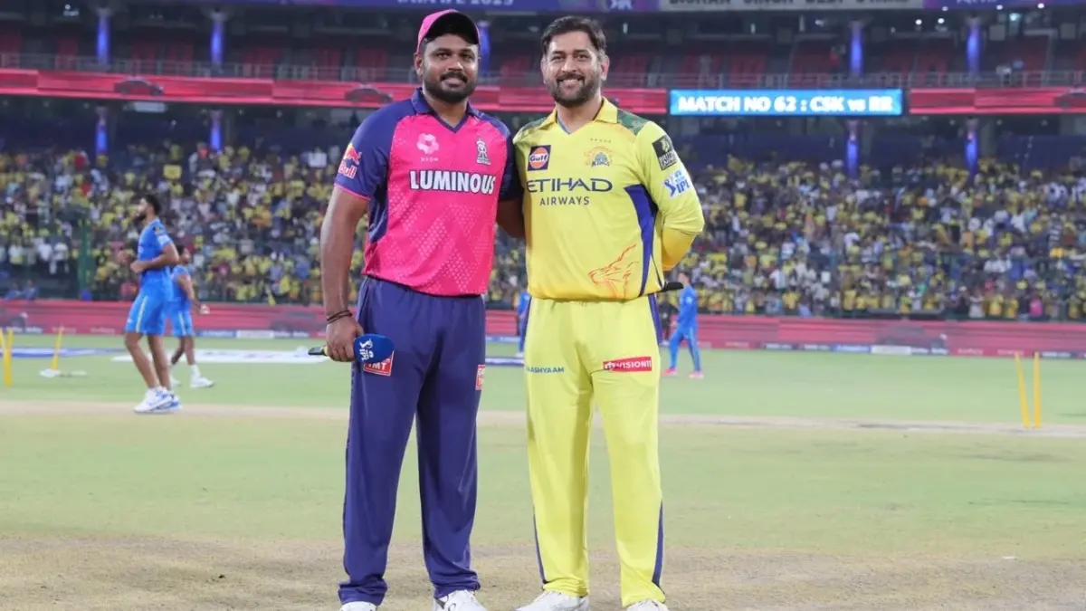 Sanju Samson's Speculated Exit From Rajasthan Royals Takes New Turn, 1983 WC Winner Endorses Wicketkeeper As Right Replacement For MS Dhoni In CSK MS Dhoni and Sanju Samson