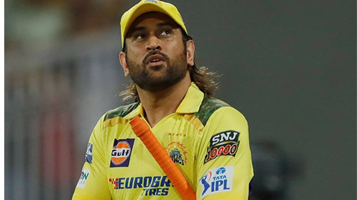 ms dhoni filed 100 crore defamation suit but madras court demand 10 lakh from him know why