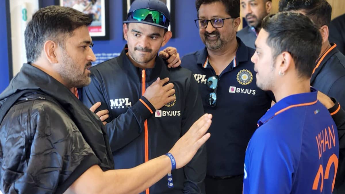 MS Dhoni, Ishan Kishan