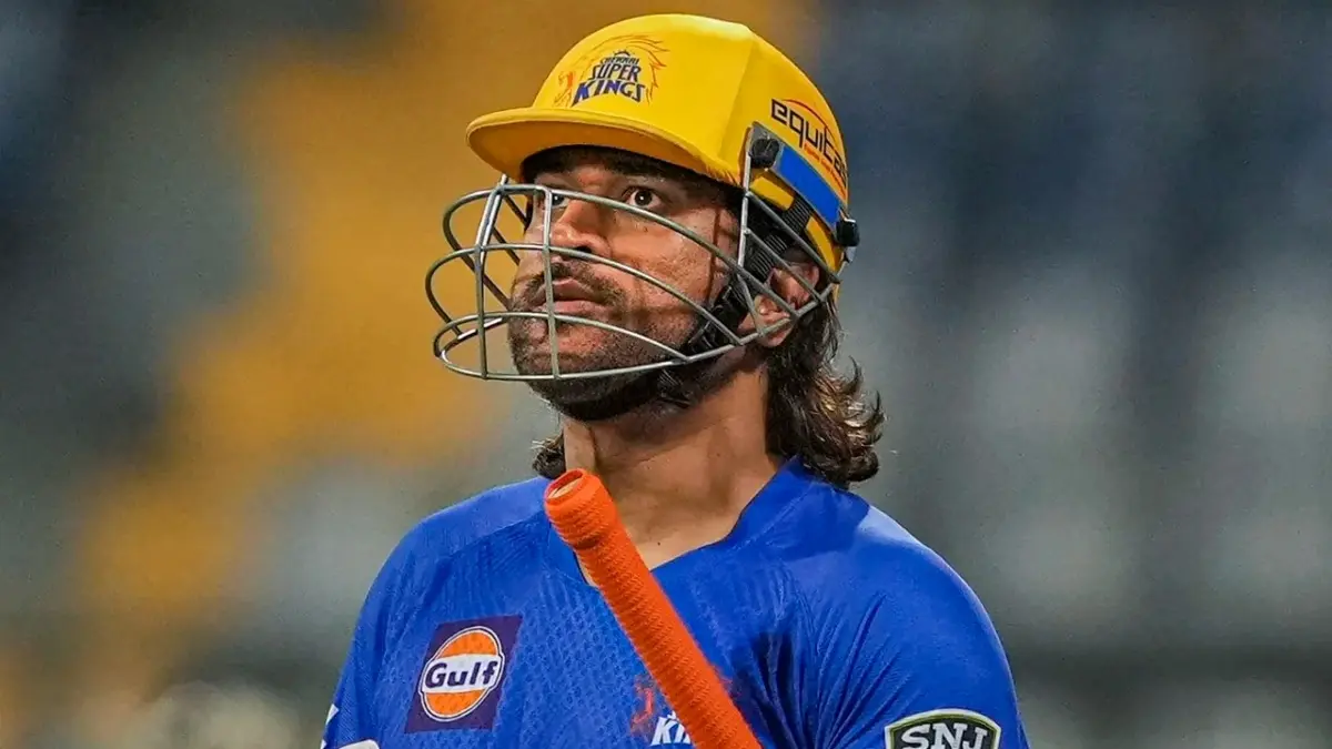 MS Dhoni trains during IPL 2024