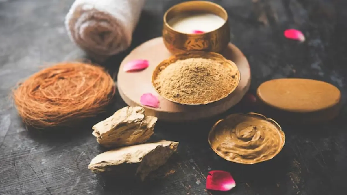 Beauty Tips: डल स्किन को हमेशा के लिए कहें अलविदा, मुल्तानी मिट्टी से घर पर बनाएं ये असरदार DIY फेसपैक multani mitti natural skincare tips
