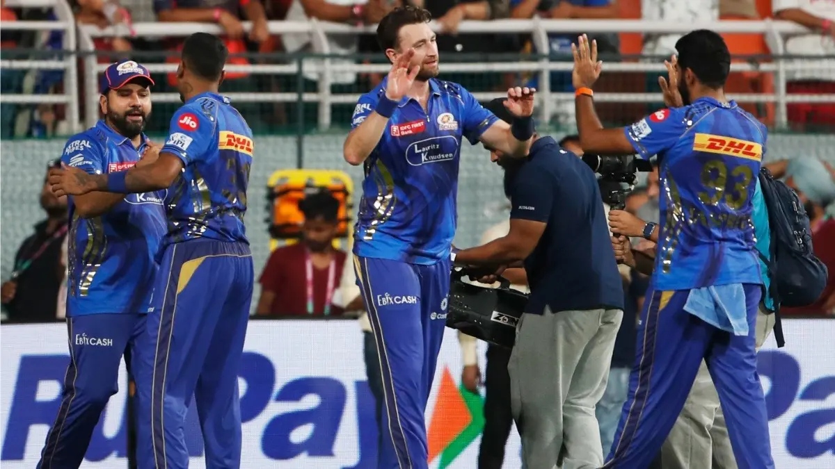 Can Mumbai Indians Overturn Their Fate At Narendra Modi Stadium Ahead Of Qualifier 2 Fixture Against Punjab Kings? A Look At MI's Stats In Ahmedabad Mumbai Indians players celebrate team's victory against Gujarat Titans in the IPL 2025 Eliminator clash