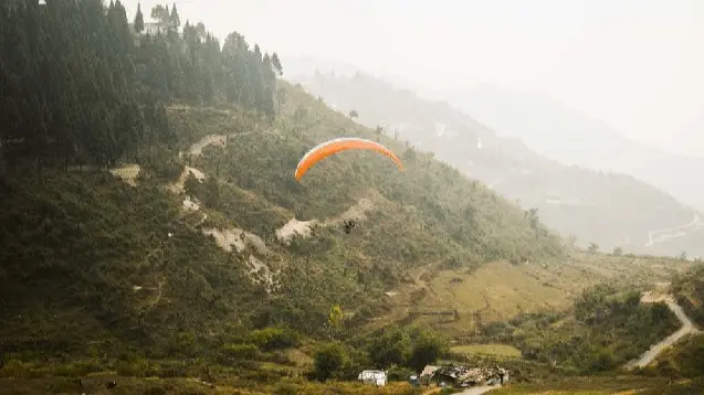 Belgian Paraglider Killed After Mid-air Collision in Himachal's Bir-Billing Mussorie paragliding