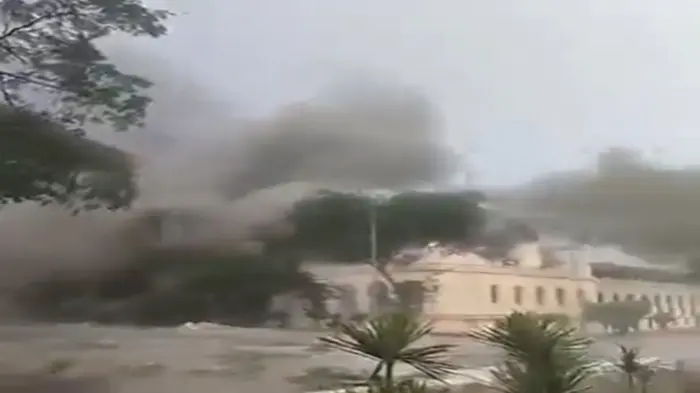 Myanmar Earthquake: Powerful Tremors Destroy Mosque in Mandalay, Casualties Feared Myanmar Earthquake