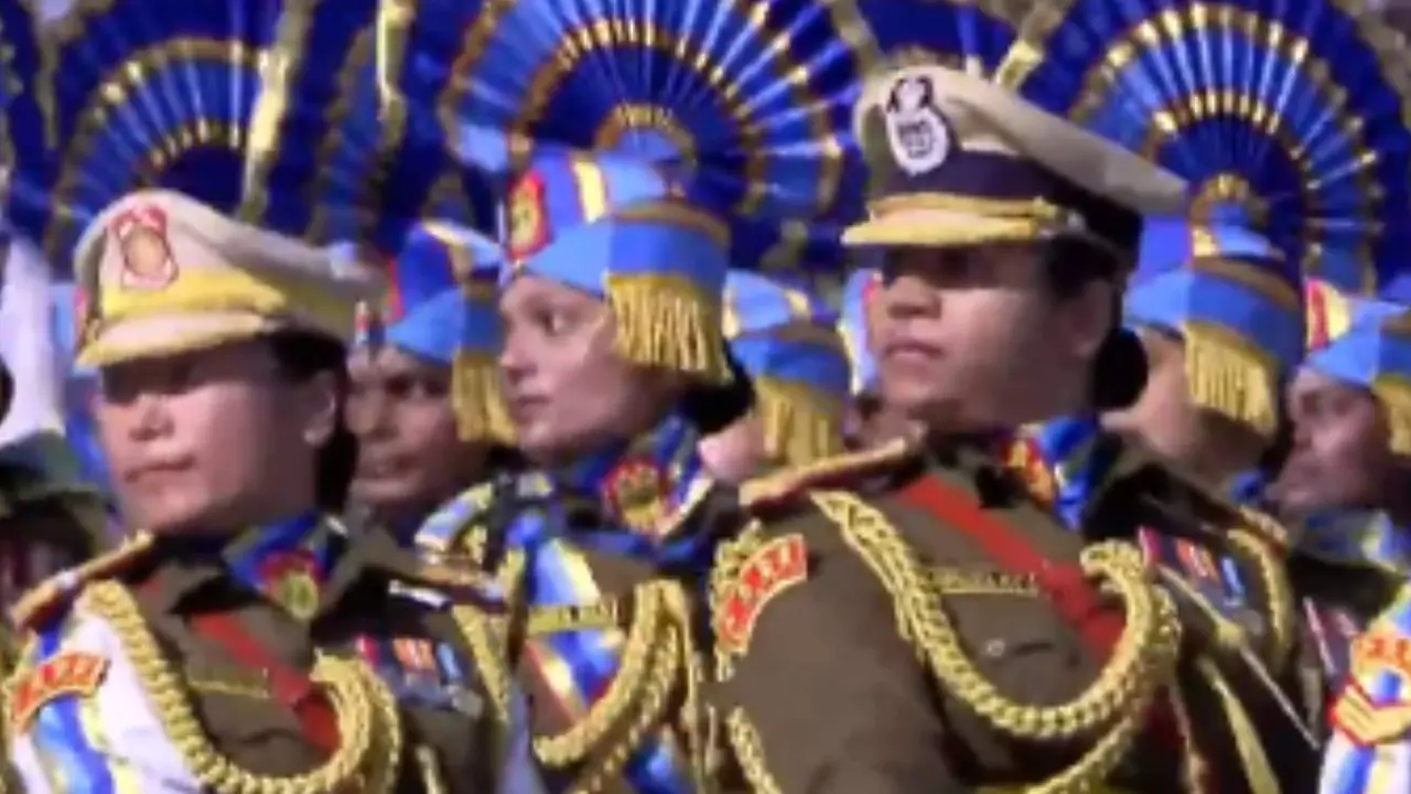 'Naari Shakti' Steals the Show as 148-Member CRPF Women’s Contingent Marches at Kartvya Path on 76th Republic Day | VIDEO