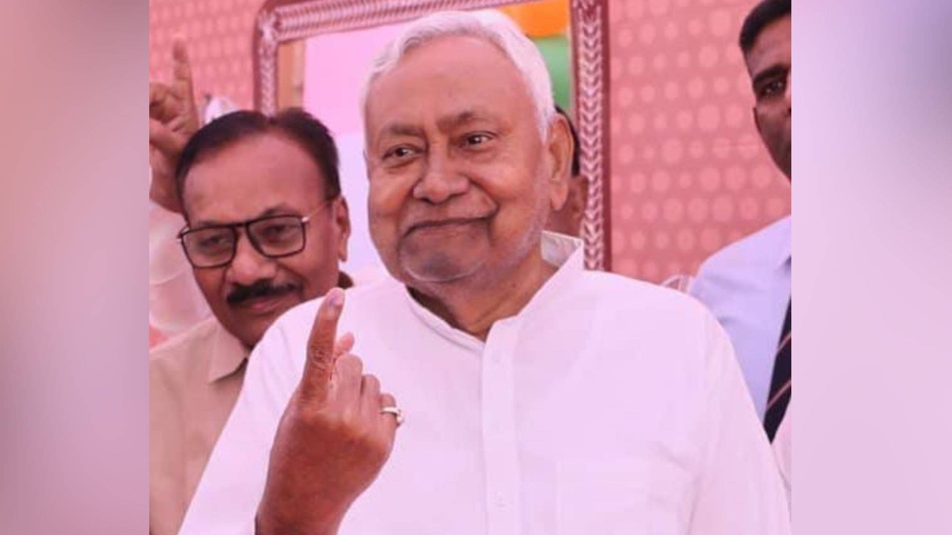 नीतीश कुमार