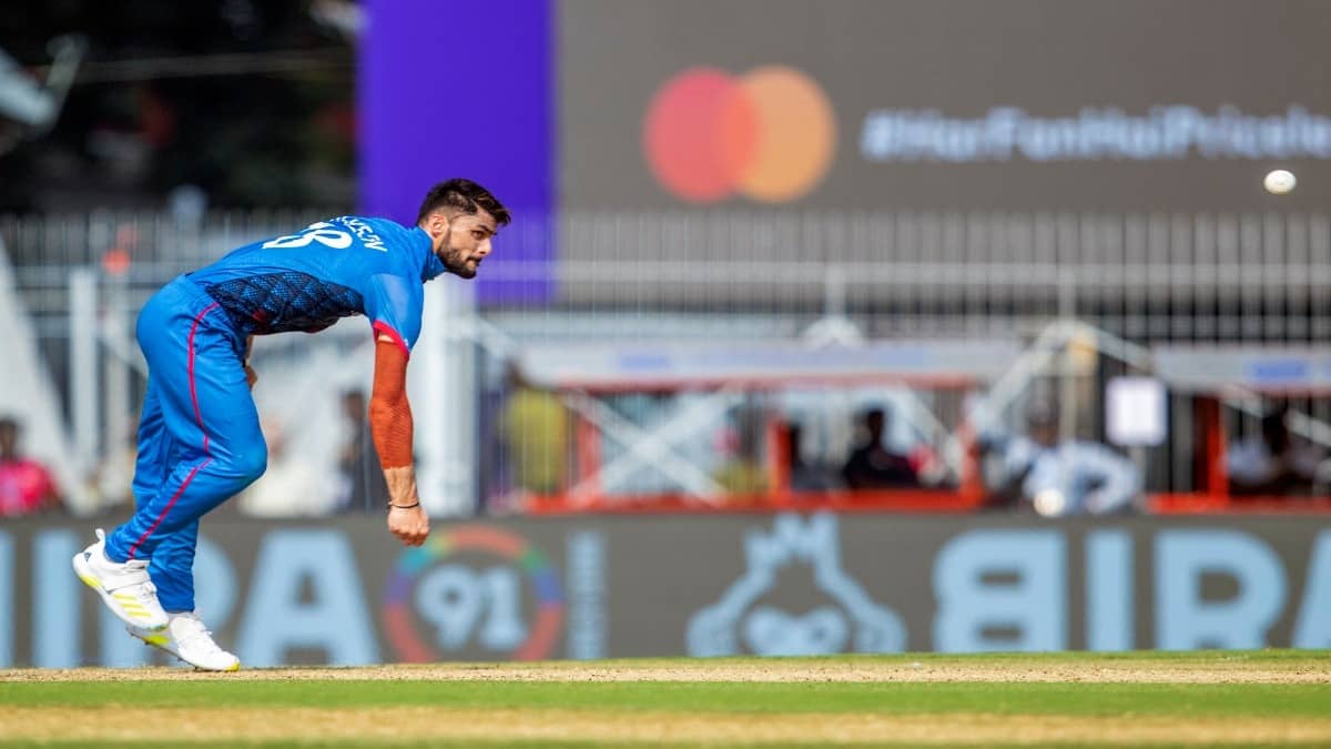  Naveen-ul-Haq in action for Afghanistan