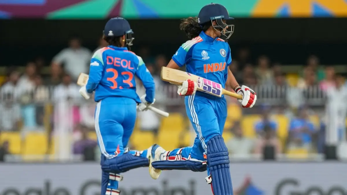 ndia vs Sri Lanka Women live match action in ICC World Cup 2025