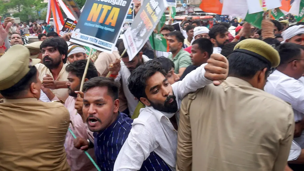 Delhi-based Gangadhar helped Sanjay Tukaram Jadhav and Jalil Umarkhan Pathan contact aspirants