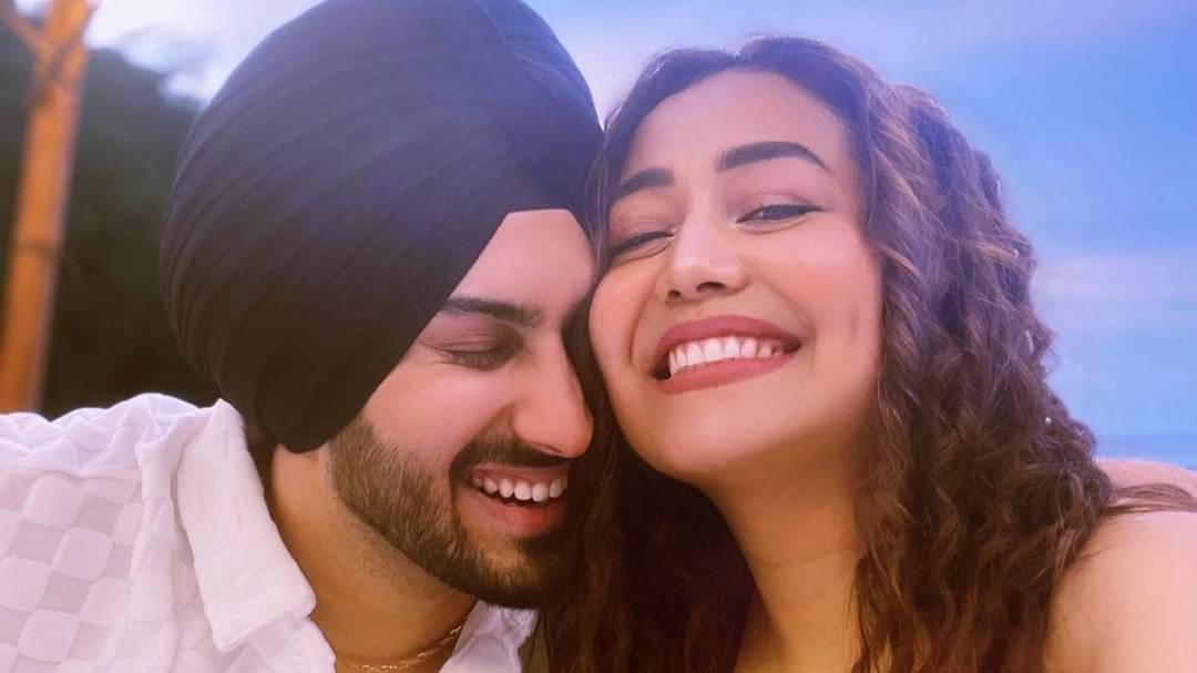 Neha Kakkar, Rohanpreet Singh 'Warned' For Posting 'Obscene' Content Online  | Republic World