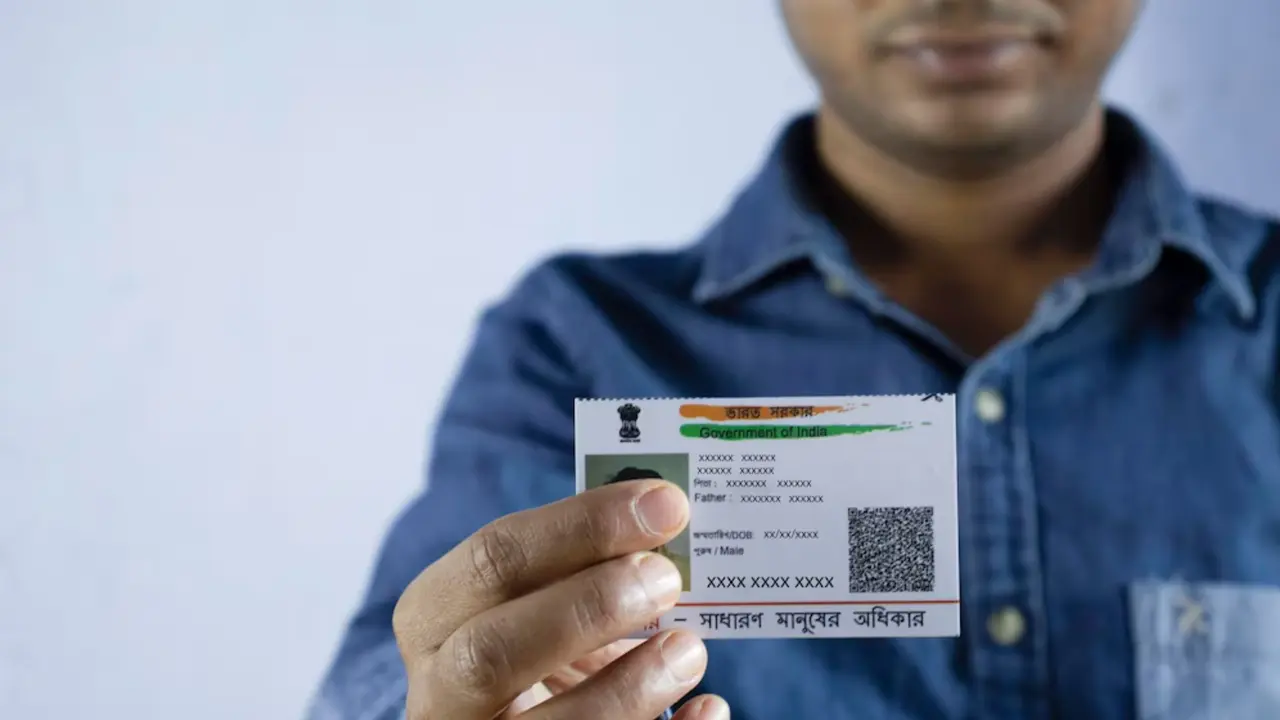 Lock Your Aadhaar Before Someone Uses it to Empty Your Bank Account, Here's How to do it